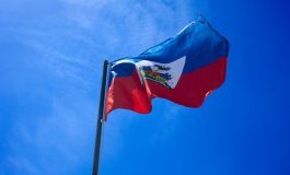 Le drapeau haïtien : les deux versions de sa création