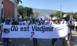 Où est  Vladimir Legagneur ? Des citoyens ont gagné les rues de Port-au-Prince pour demander des comptes.
