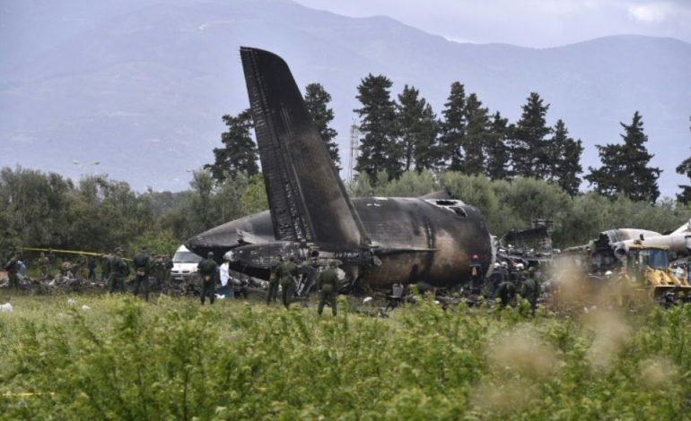 Mort de 257 personnes dans un crash en Algérie