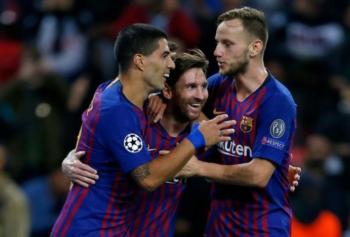 Le Barça s’impose à Wembley, Messi voit double