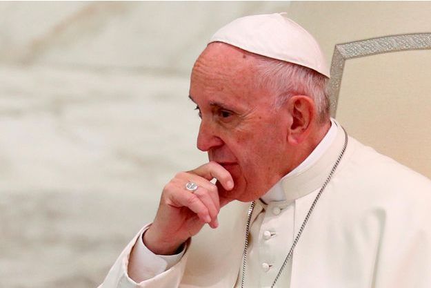 Vatican : Le Pape François dégrade trois cardinaux de son cabinet