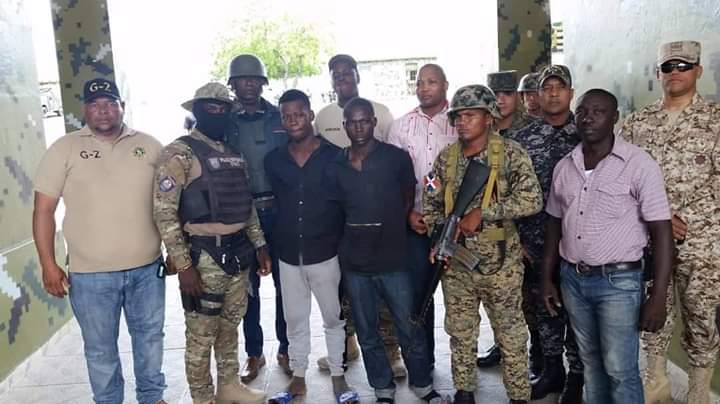 Arrestation de deux présumés criminels haïtiens par l’Armée Dominicaine