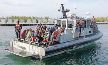 Interception de 100 voyageurs clandestins haïtiens au large des Bahamas