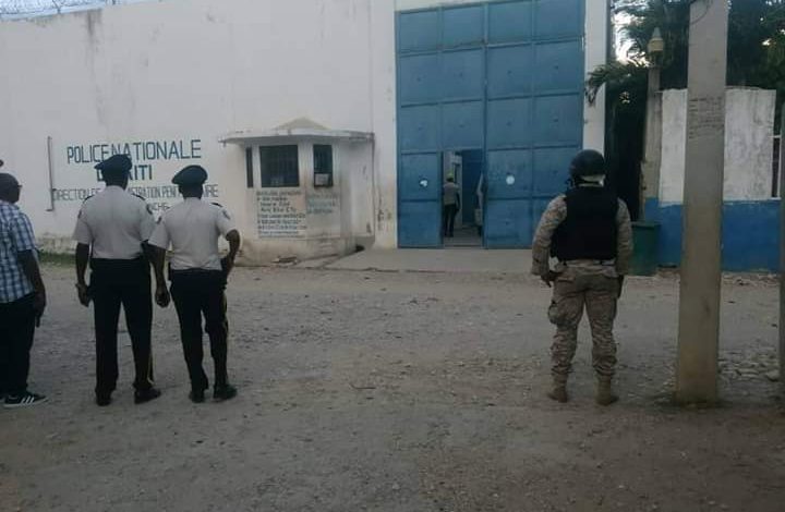 Des prisonniers contrôlent la prison civile de Hinche et prennent en otage deux policiers