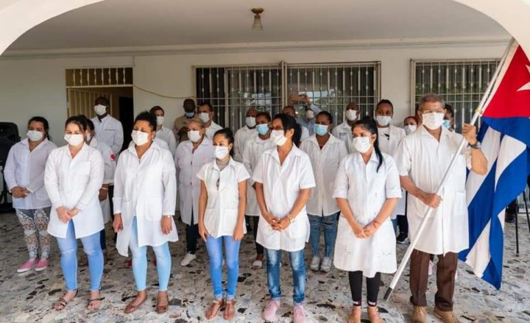 Coronavirus : des médecins et infirmières cubains volent au secours des haïtiens