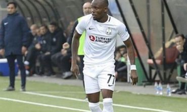L'international haïtien Wilde-Donald Guerrier annonce son départ du Club FK Neftchi