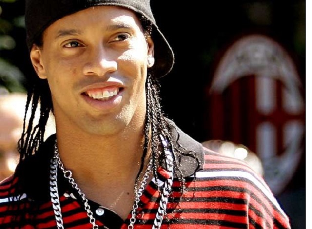 L’ancienne star du football brésilien, Ronaldinho remis en liberté après plus de cinq mois de détention