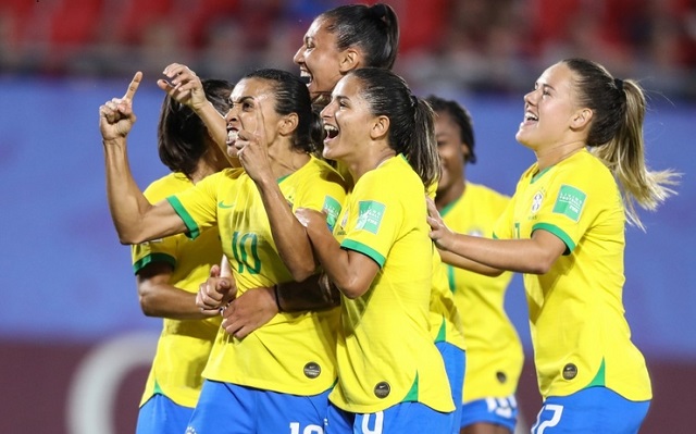 Foot – Brésil : l’adoption de l’égalité salariale entre Hommes et Femmes dans le football Brésilien