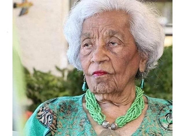 Tous les jours, il est question de « kraze-brize » déplore Odette Roy Fombrun à 103 ans