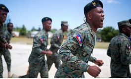 Les forces armées d'Haïti recrutent des jeunes pour une nouvelle classe