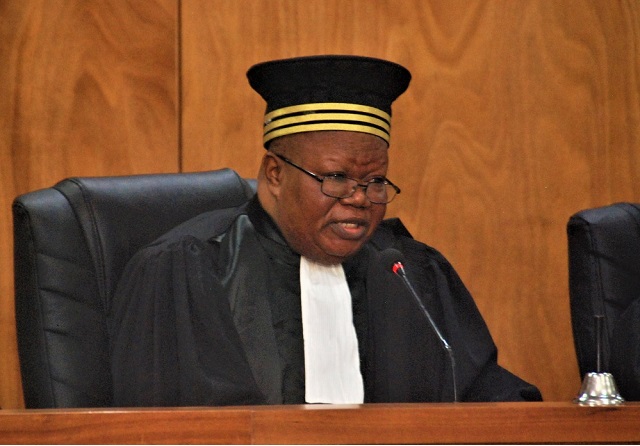 Le Président du Conseil Supérieur du Pouvoir Judiciaire, Me René Sylvestre, se démarque de ses pairs