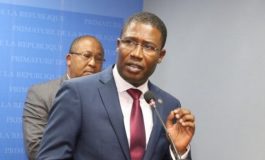 « Jocelerme Privert rend l’article 134.2 de la constitution inapplicable », l’Ex ministre de la Justice Camille Edouard Junior s’inscrit en faux…