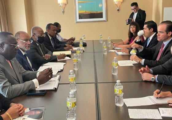 Sommet des Amériques : rencontre de travail entre le PM Ariel Henry et le Président de la BID