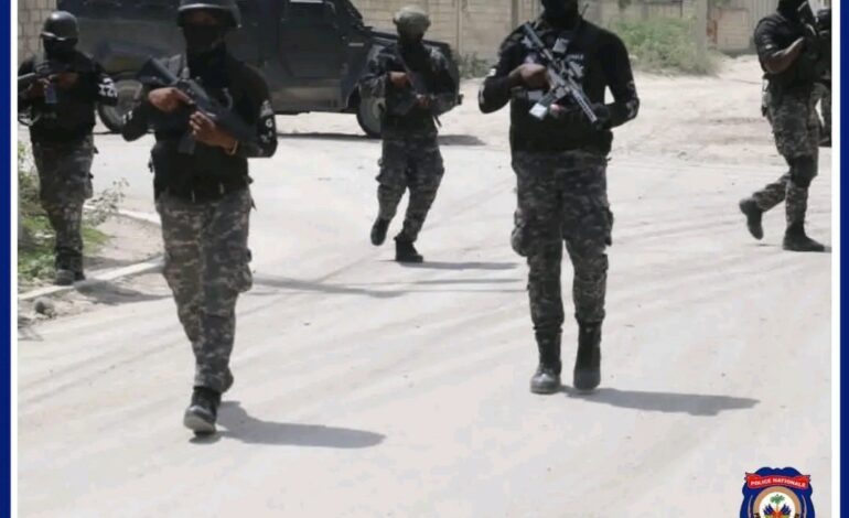 3 armes à feu, 3 véhicules et d’autres matériels confisqués au cours d’une opération policière à Tabarre 