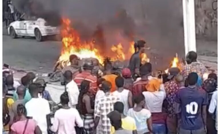 Canapé-Vert : plus d’une dizaine d’individus armés lynchés puis brûlés par la population 