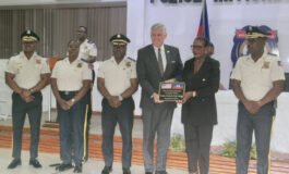 Remise des clefs d’une prison moderne à la PNH ainsi qu’un lot de véhicules