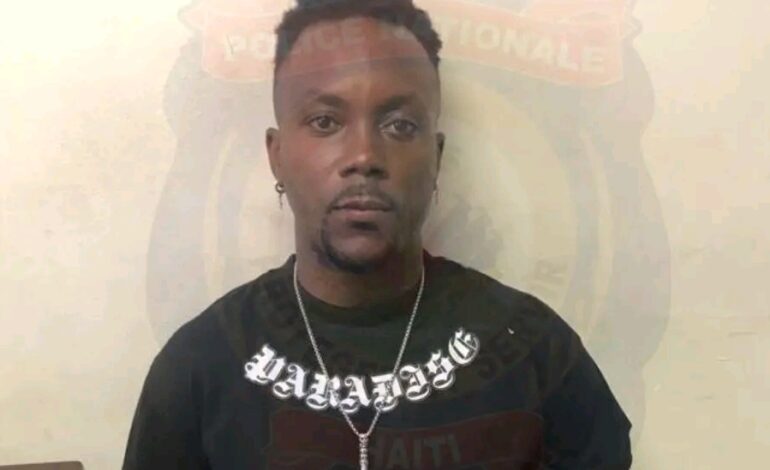 Cap-Haïtien : interpellation du policier Cleevens Degazon, présumé bras droit du chef de gang Krisla