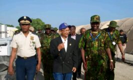 Leslie Voltaire et Rameau Normil visitent la base de la MMAS 